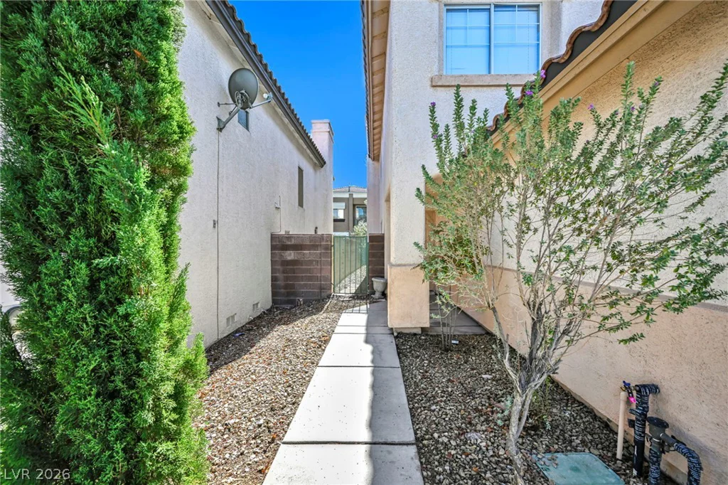 812 Bow Creek, Las Vegas, NV 89134