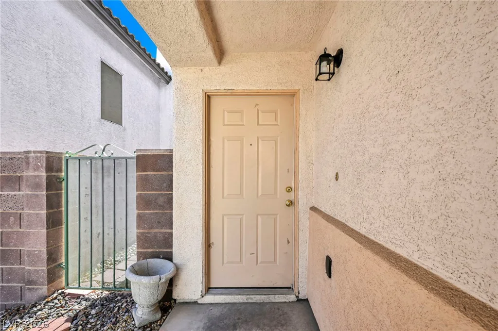 812 Bow Creek, Las Vegas, NV 89134