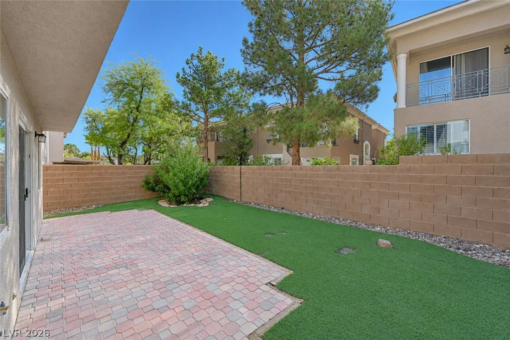 812 Bow Creek, Las Vegas, NV 89134