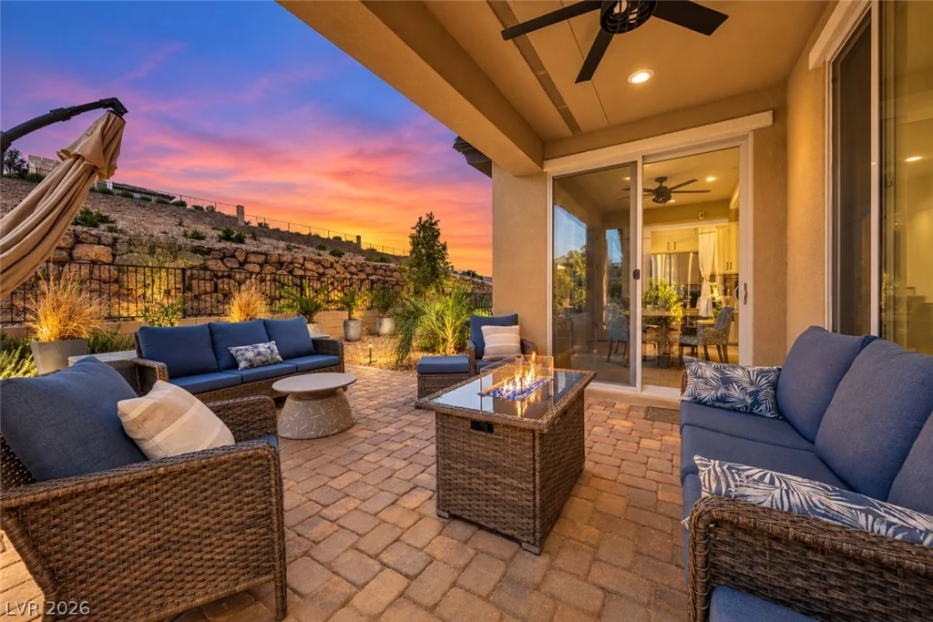 49 Stone Bluff, Henderson, NV 89011