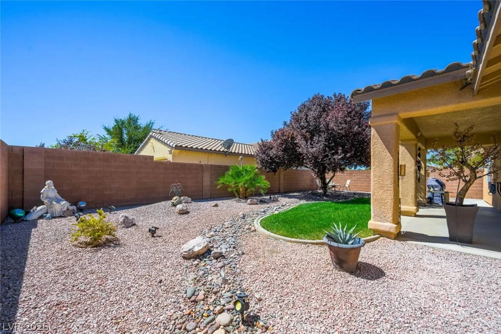 5615 Ailanto, Pahrump, NV 89061