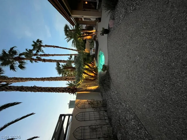 3805 Old Orchard, Las Vegas, NV 89108