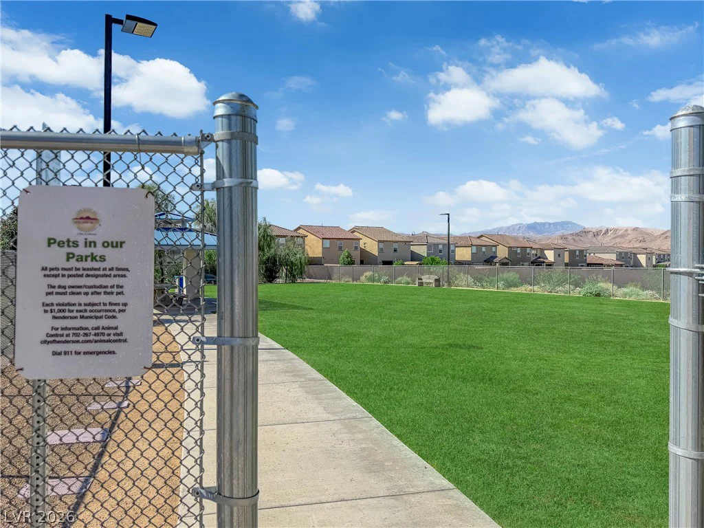 2406 Bellinzona, Henderson, NV 89044