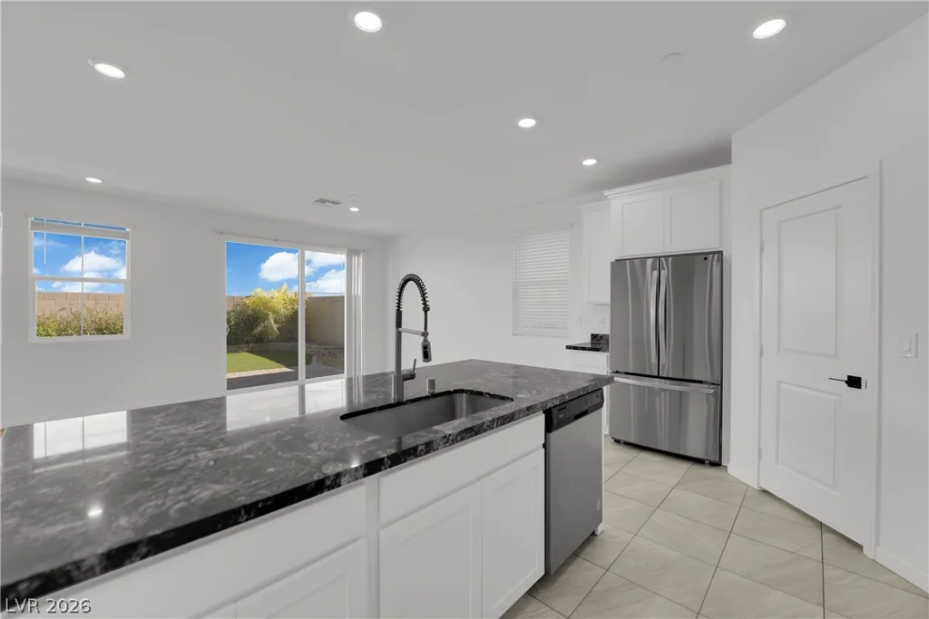 2406 Bellinzona, Henderson, NV 89044