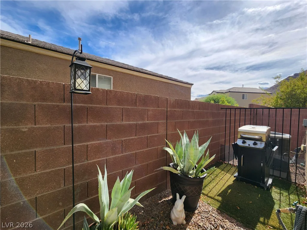 10549 Gibbous Moon, Las Vegas, NV 89129