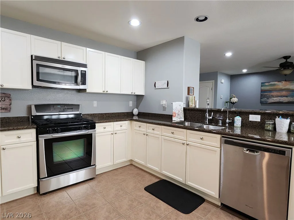 10549 Gibbous Moon, Las Vegas, NV 89129
