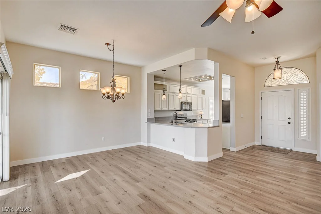 10406 Cogswell, Las Vegas, NV 89134