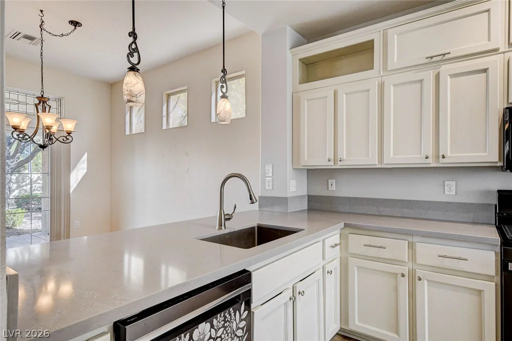 10406 Cogswell, Las Vegas, NV 89134
