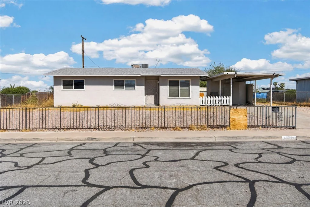 118 Maple, Henderson, NV 89015