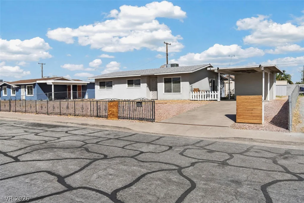 118 Maple, Henderson, NV 89015