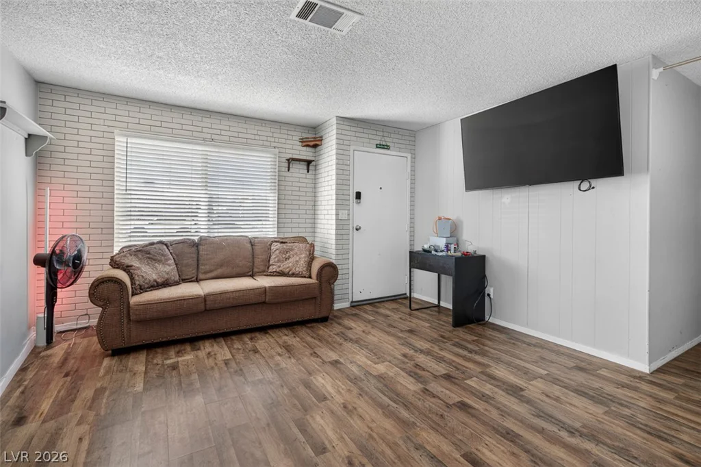 118 Maple, Henderson, NV 89015