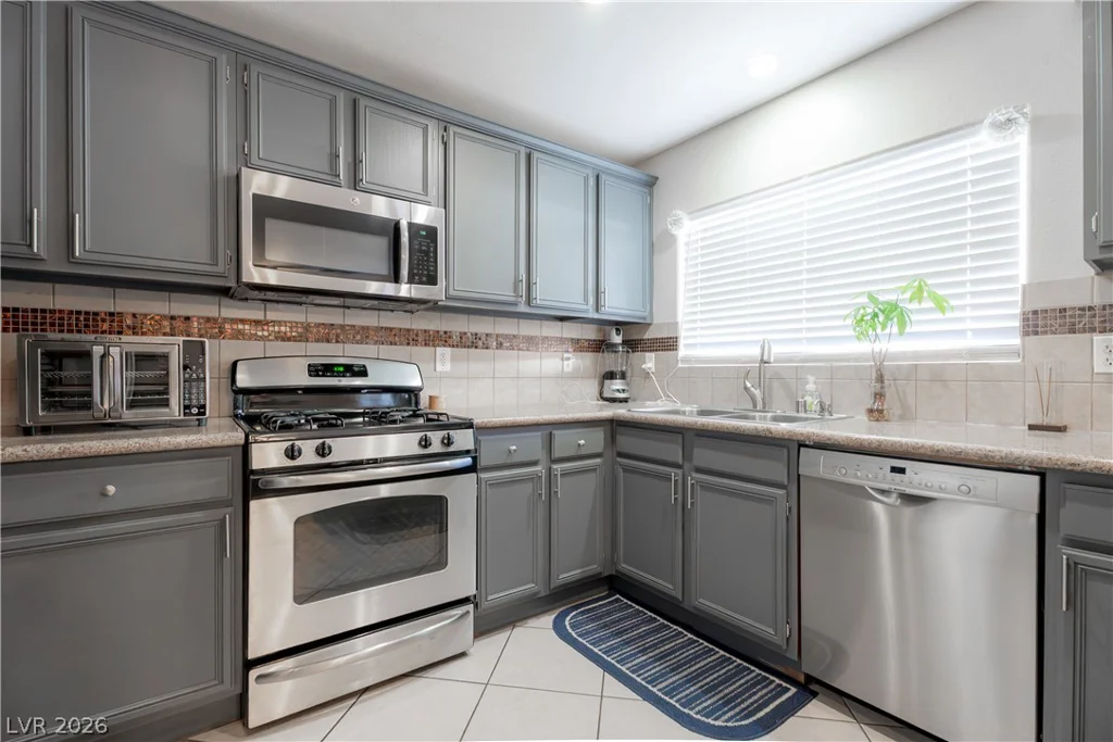 7578 Hope Valley, Las Vegas, NV 89139