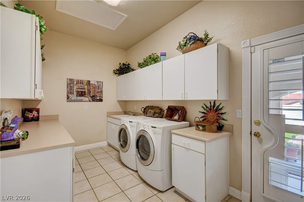 2000 Alexa Breanne, Las Vegas, NV 89117