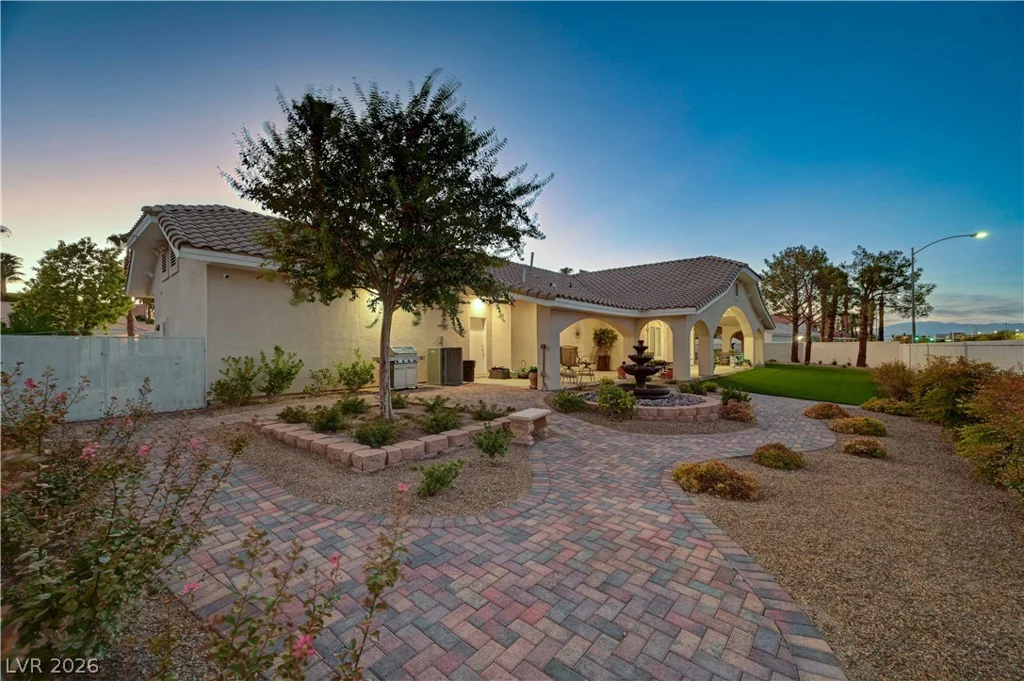 2000 Alexa Breanne, Las Vegas, NV 89117