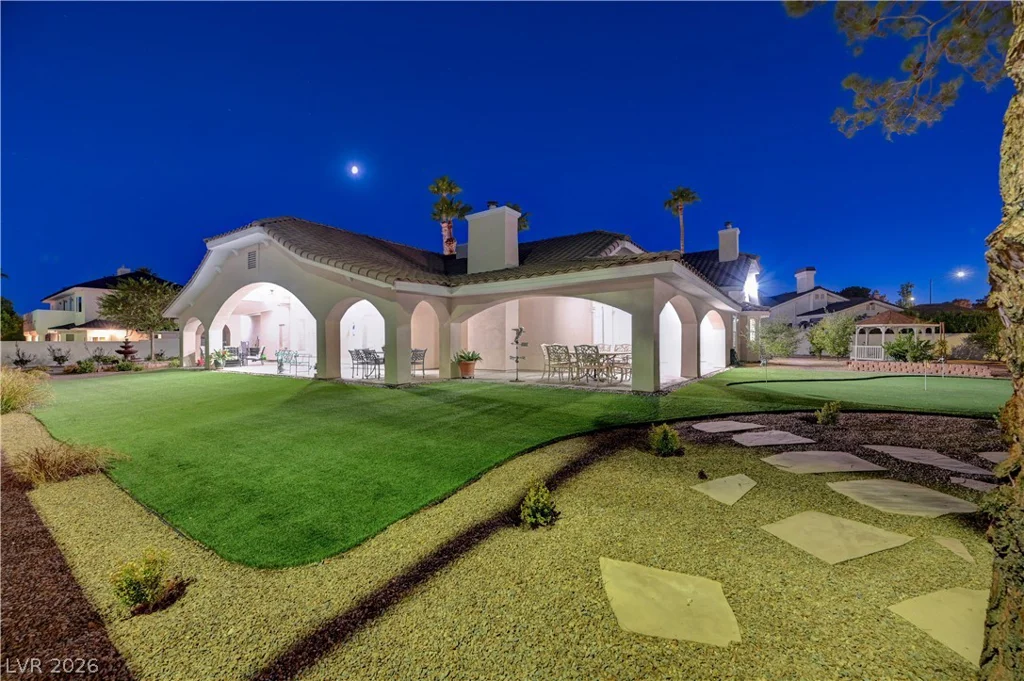2000 Alexa Breanne, Las Vegas, NV 89117