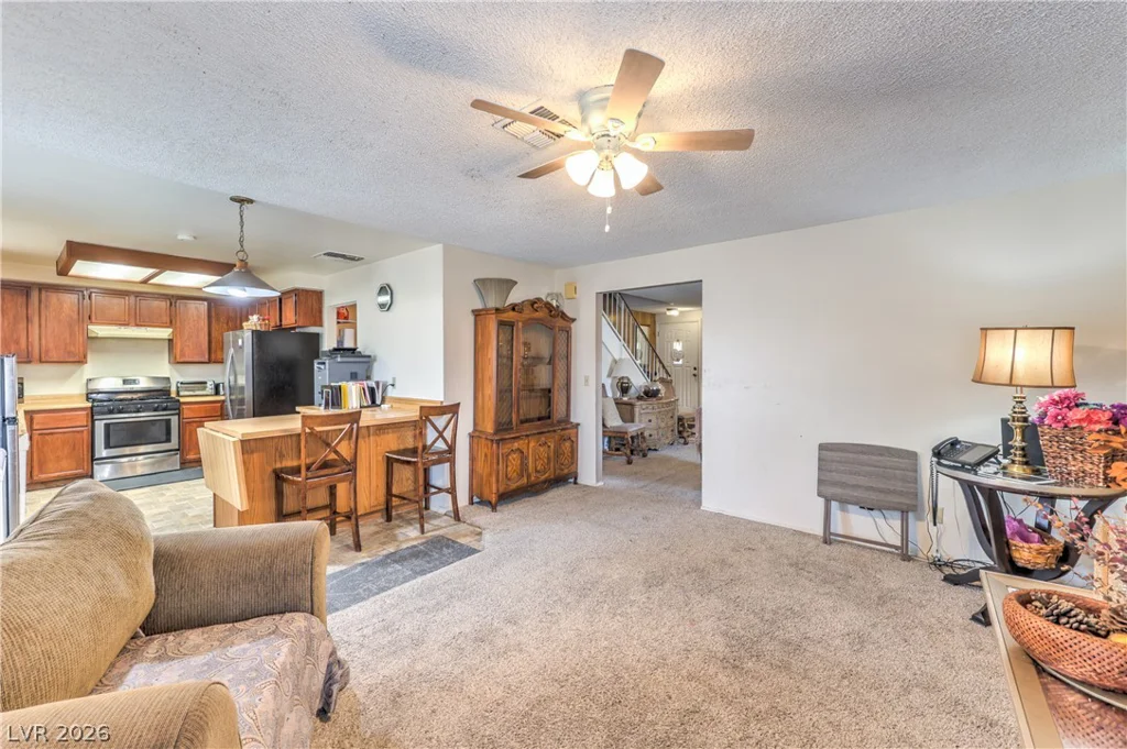 6728 Wenatchee, Las Vegas, NV 89107