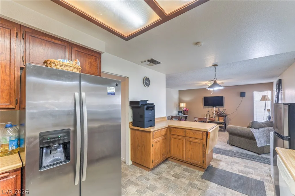 6728 Wenatchee, Las Vegas, NV 89107
