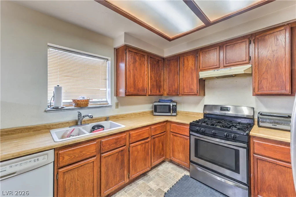 6728 Wenatchee, Las Vegas, NV 89107