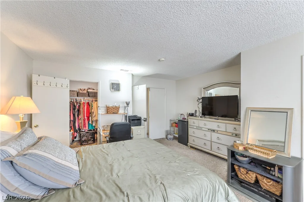 6728 Wenatchee, Las Vegas, NV 89107