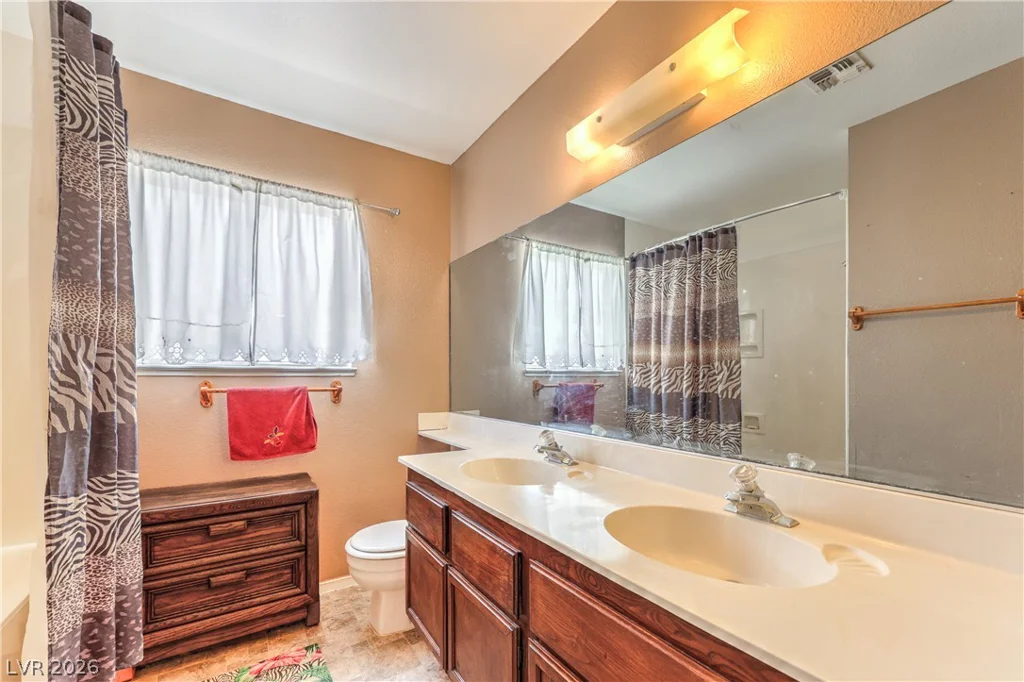 6728 Wenatchee, Las Vegas, NV 89107