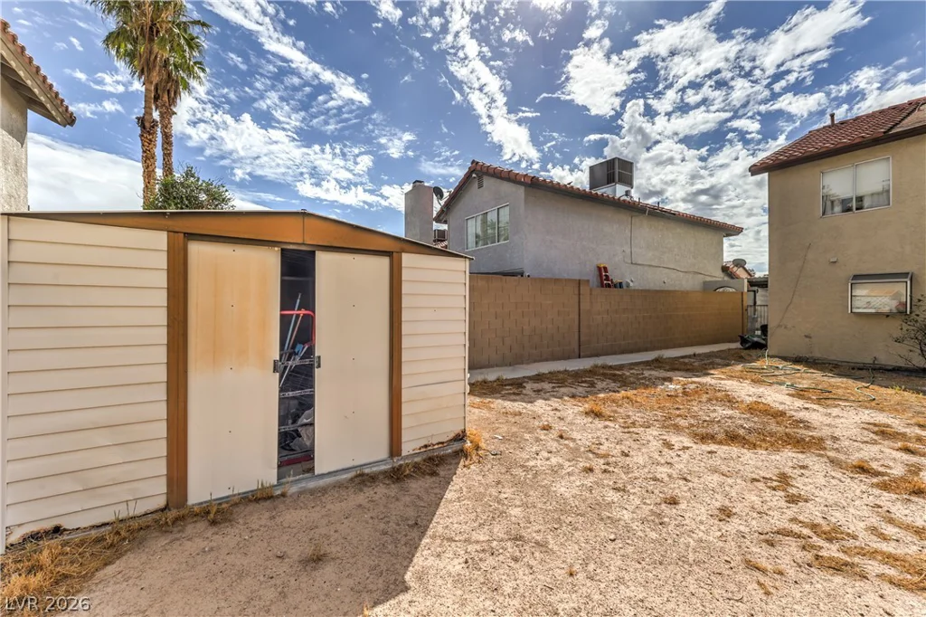 6728 Wenatchee, Las Vegas, NV 89107