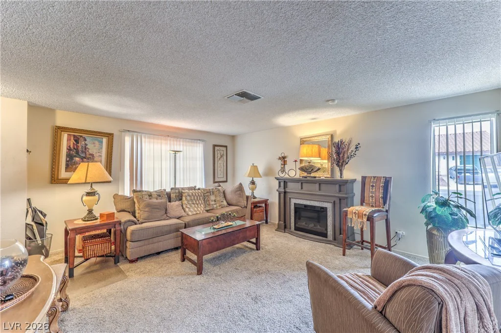 6728 Wenatchee, Las Vegas, NV 89107