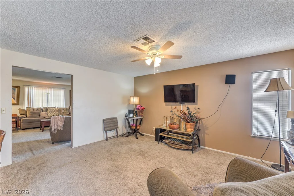 6728 Wenatchee, Las Vegas, NV 89107