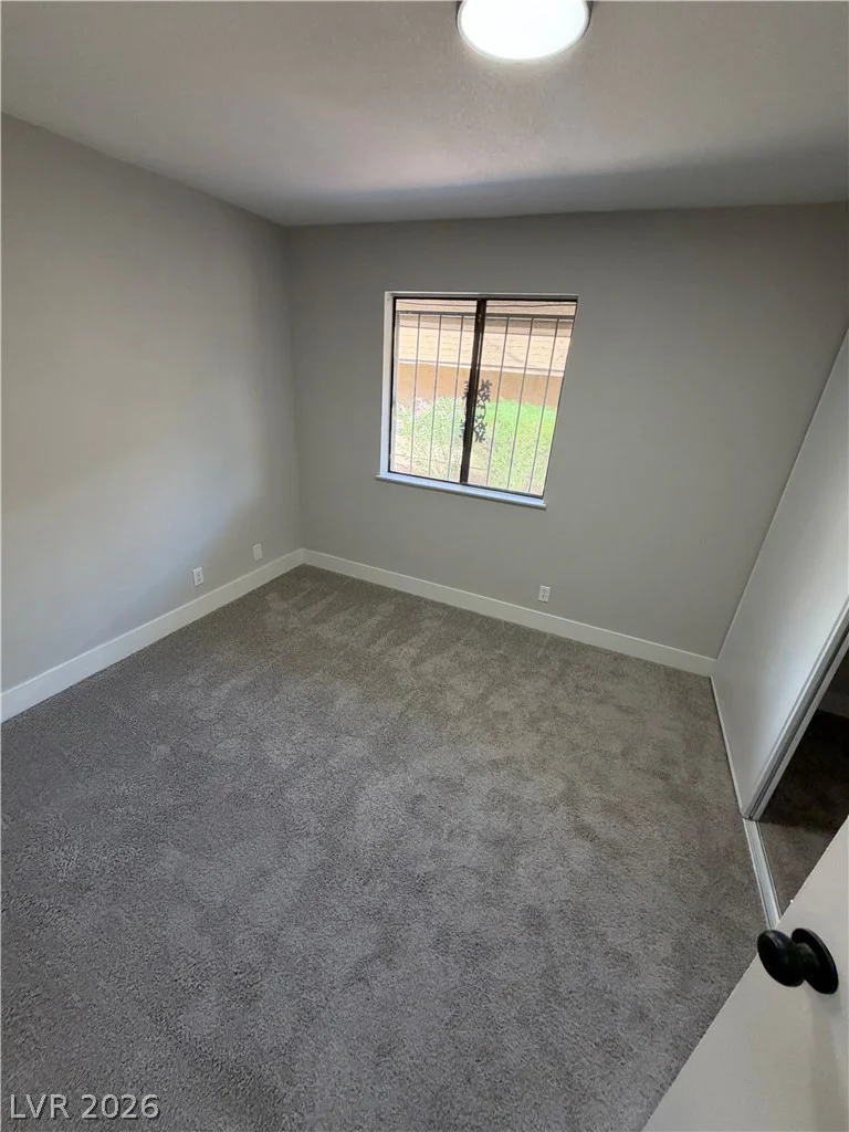 2556 Paradise Village, Las Vegas, NV 89120
