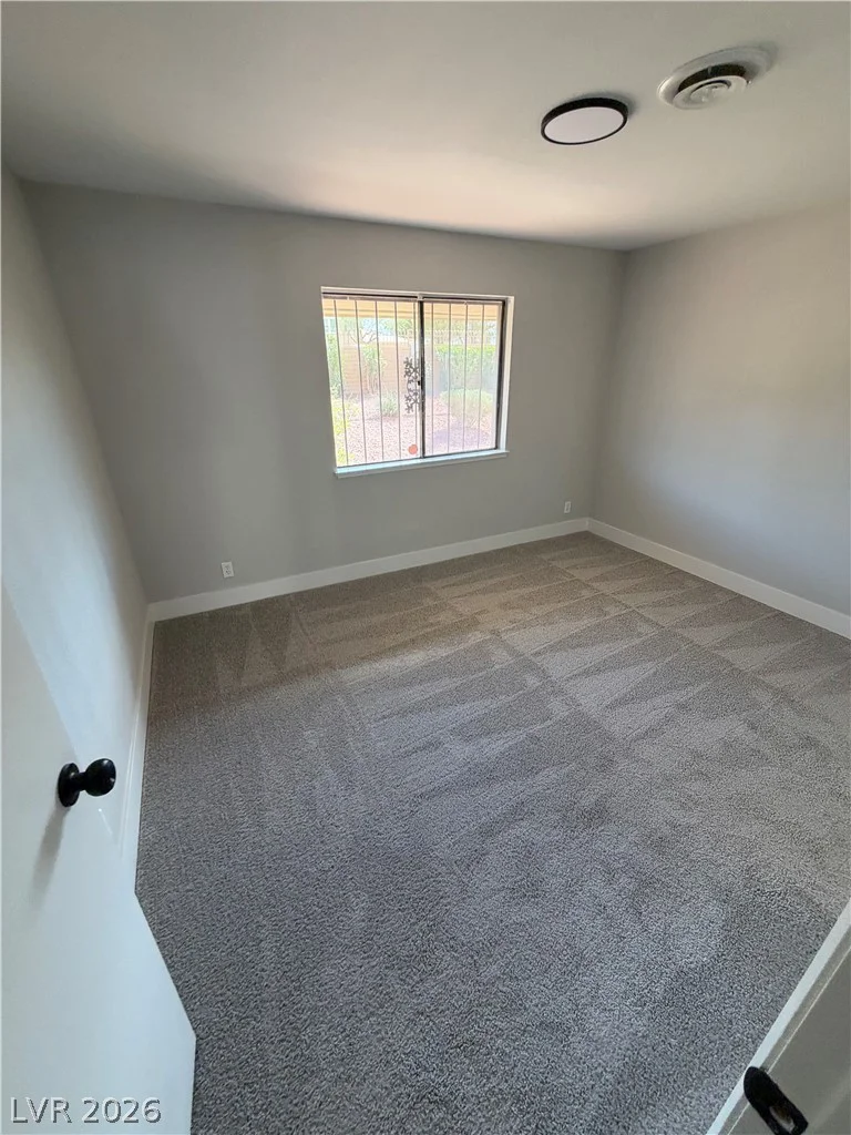 2556 Paradise Village, Las Vegas, NV 89120