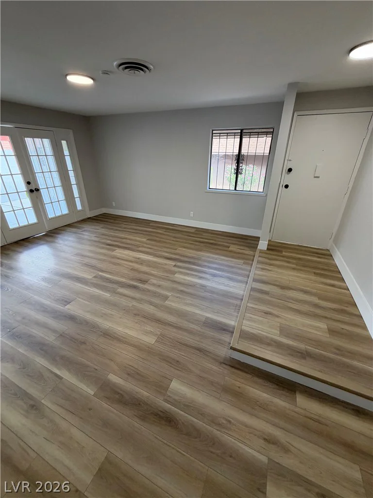 2556 Paradise Village, Las Vegas, NV 89120
