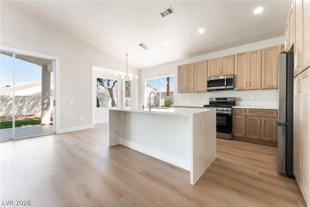 8408 Sea Glen, Las Vegas, NV 89128