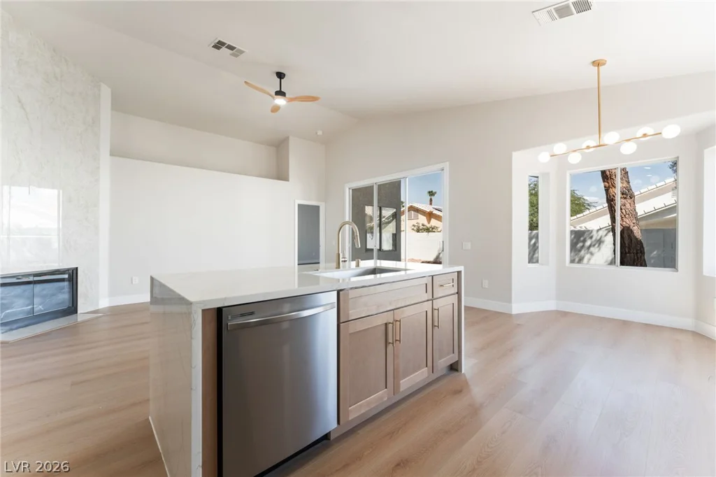 8408 Sea Glen, Las Vegas, NV 89128