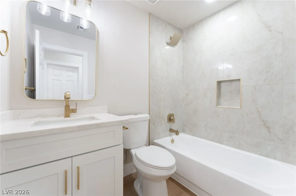 8408 Sea Glen, Las Vegas, NV 89128