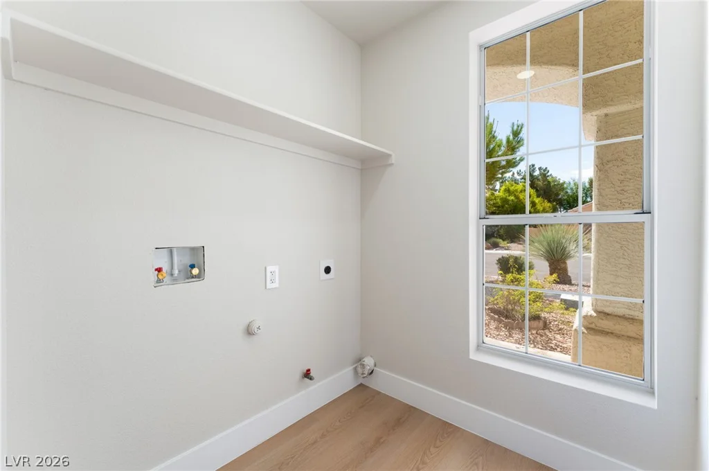 8408 Sea Glen, Las Vegas, NV 89128