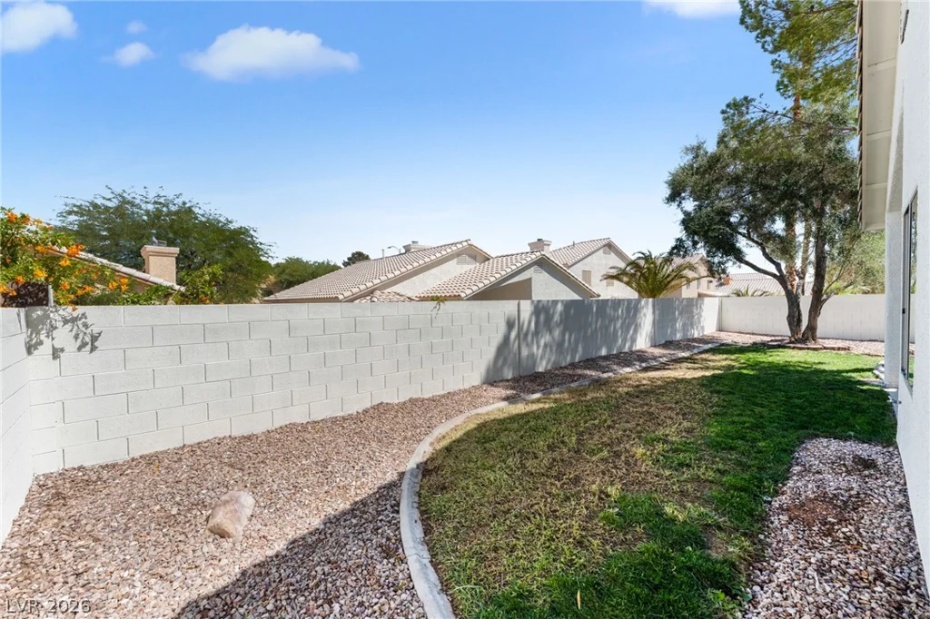 8408 Sea Glen, Las Vegas, NV 89128