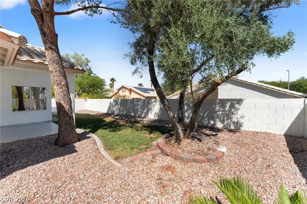 8408 Sea Glen, Las Vegas, NV 89128