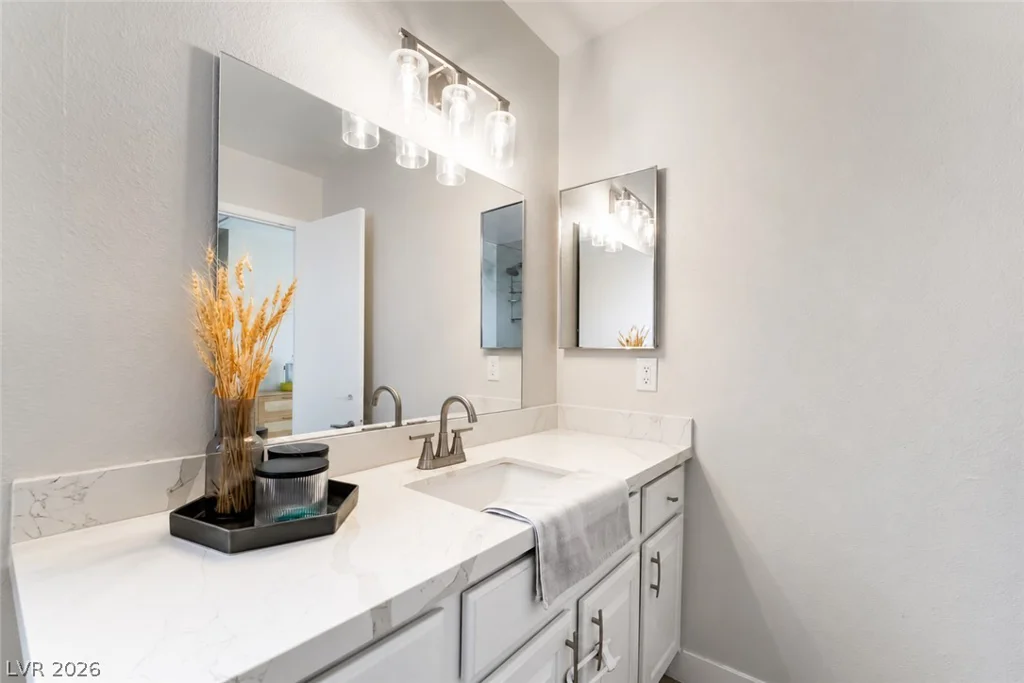 124 Almendio, Henderson, NV 89074