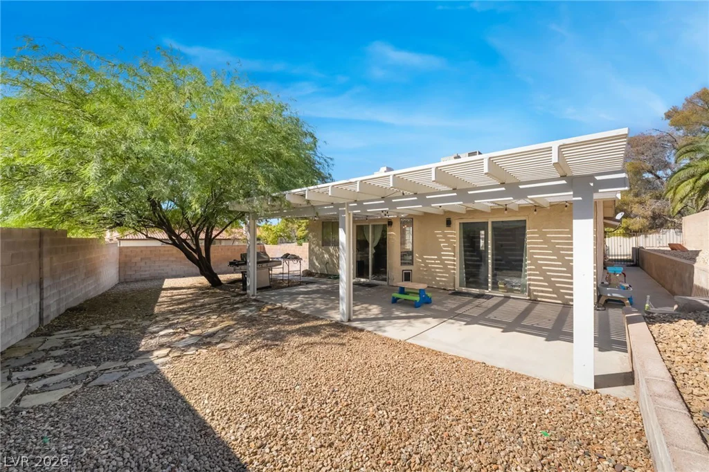 124 Almendio, Henderson, NV 89074