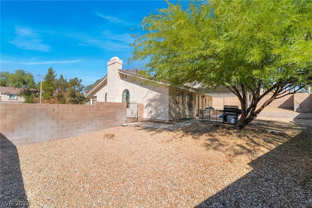 124 Almendio, Henderson, NV 89074