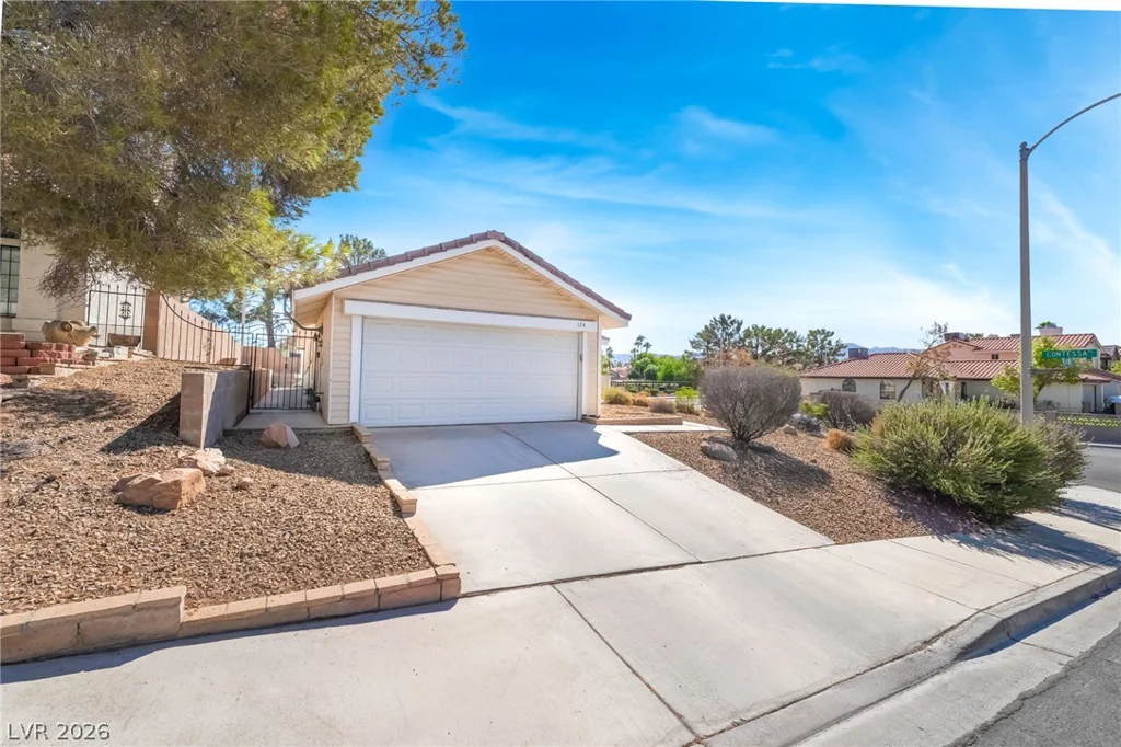 124 Almendio, Henderson, NV 89074