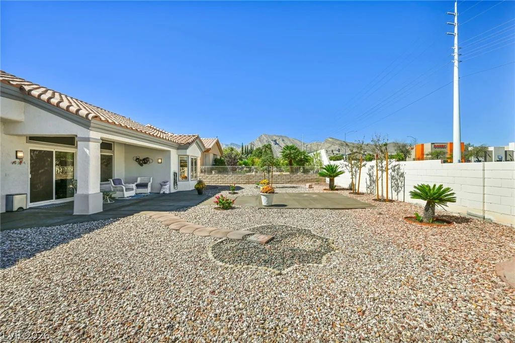 10020 Villa Ridge, Las Vegas, NV 89134