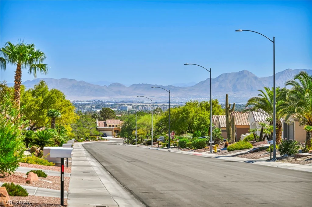10020 Villa Ridge, Las Vegas, NV 89134