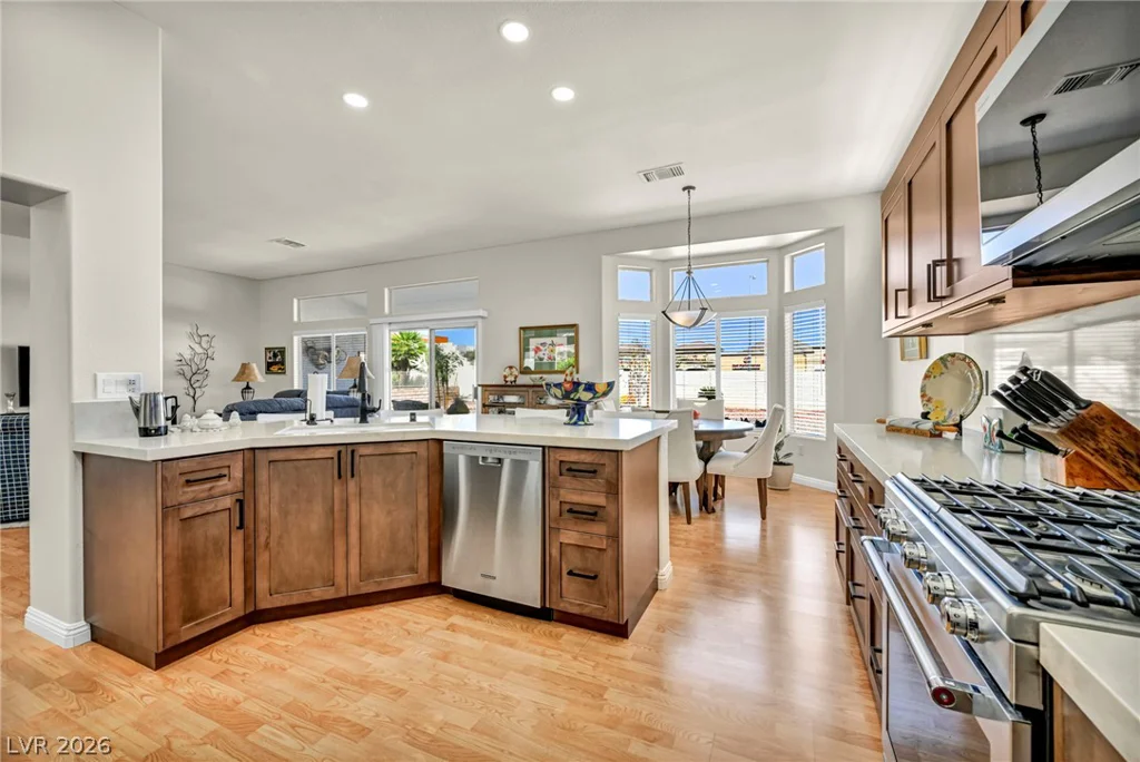 10020 Villa Ridge, Las Vegas, NV 89134