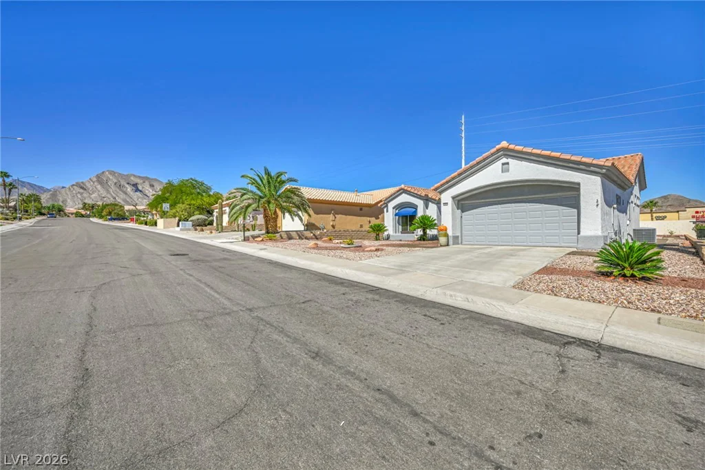 10020 Villa Ridge, Las Vegas, NV 89134