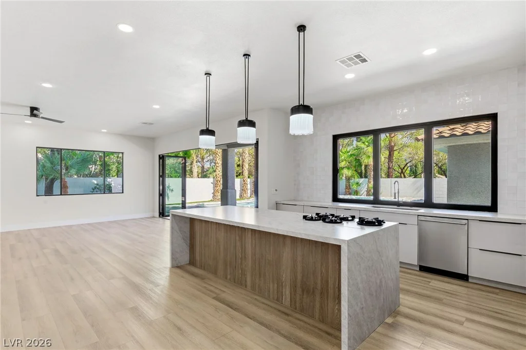 10626 San Vercelli, Las Vegas, NV 89141