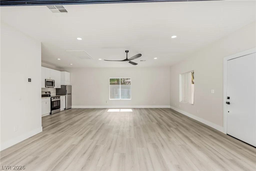 10626 San Vercelli, Las Vegas, NV 89141