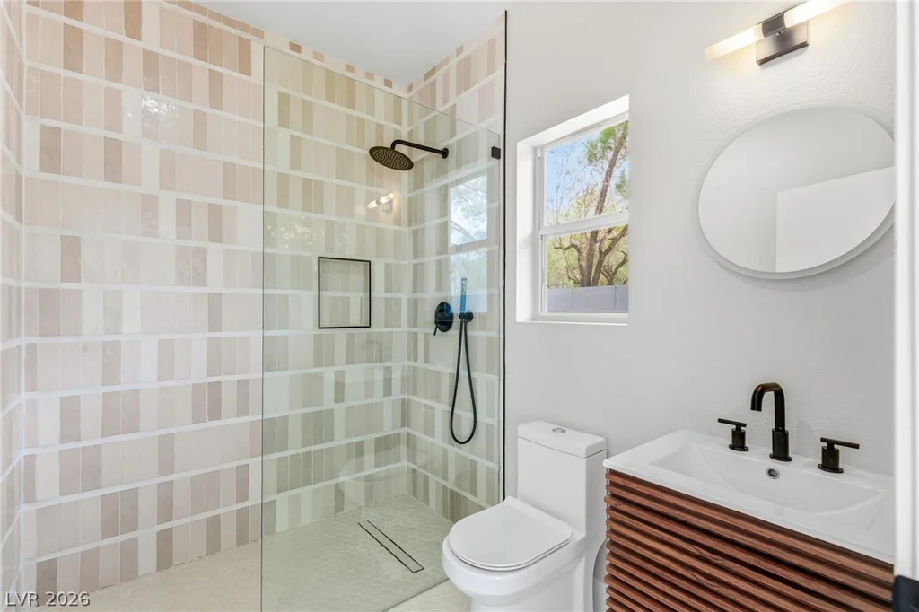 10626 San Vercelli, Las Vegas, NV 89141