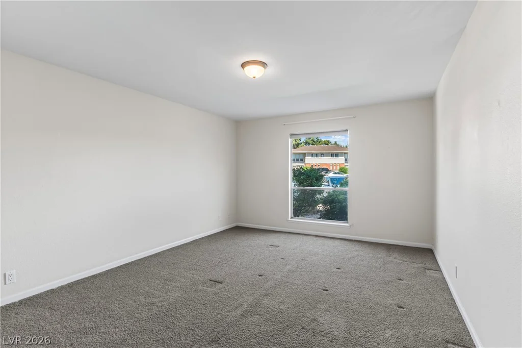 697 Oakmont, Las Vegas, NV 89109