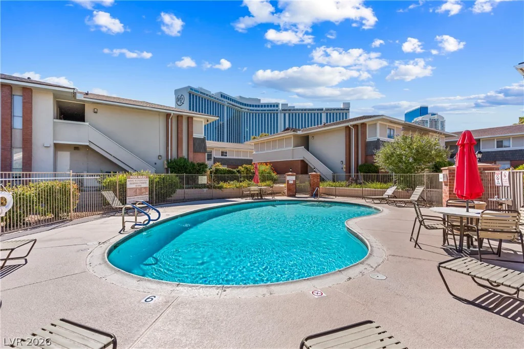 697 Oakmont, Las Vegas, NV 89109