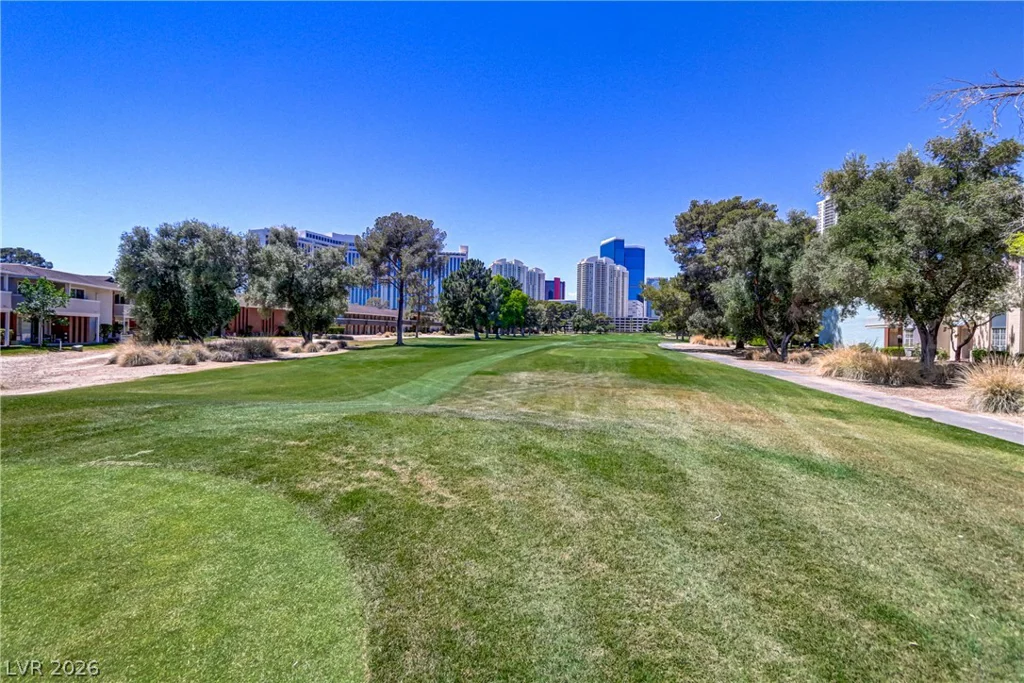 697 Oakmont, Las Vegas, NV 89109